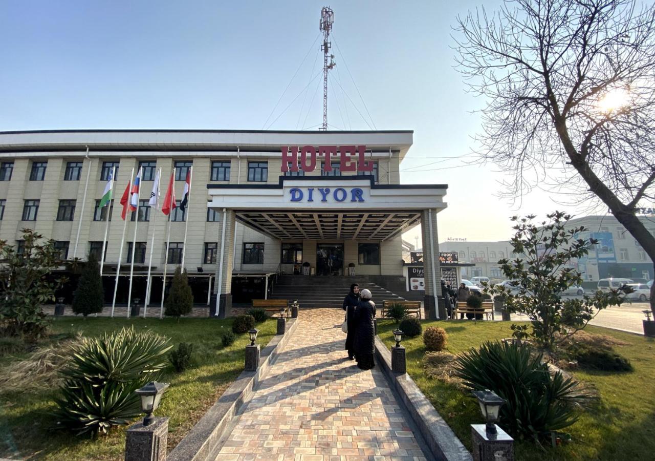 Diyor Hotel Marghilon Exterior foto