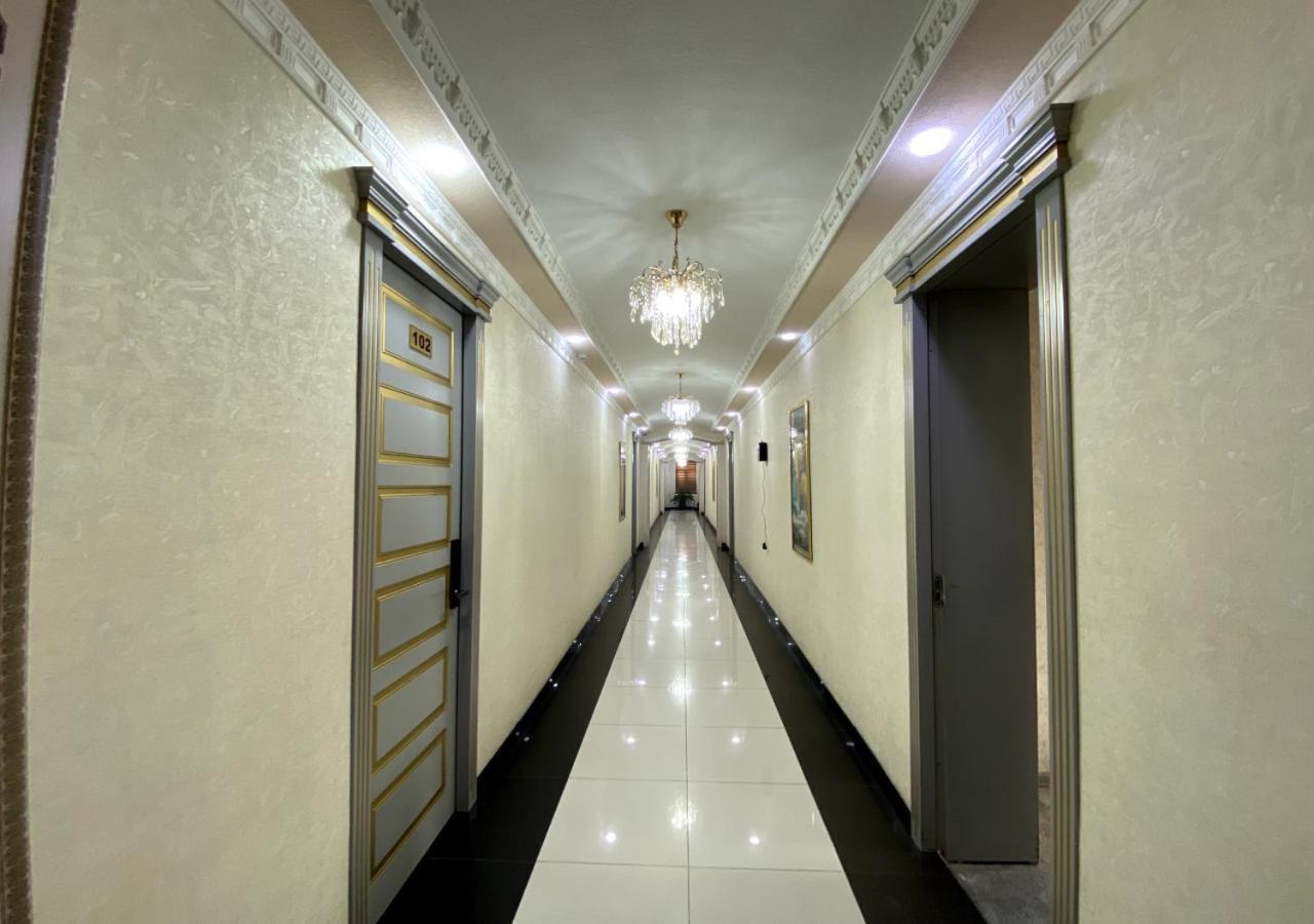 Diyor Hotel Marghilon Exterior foto